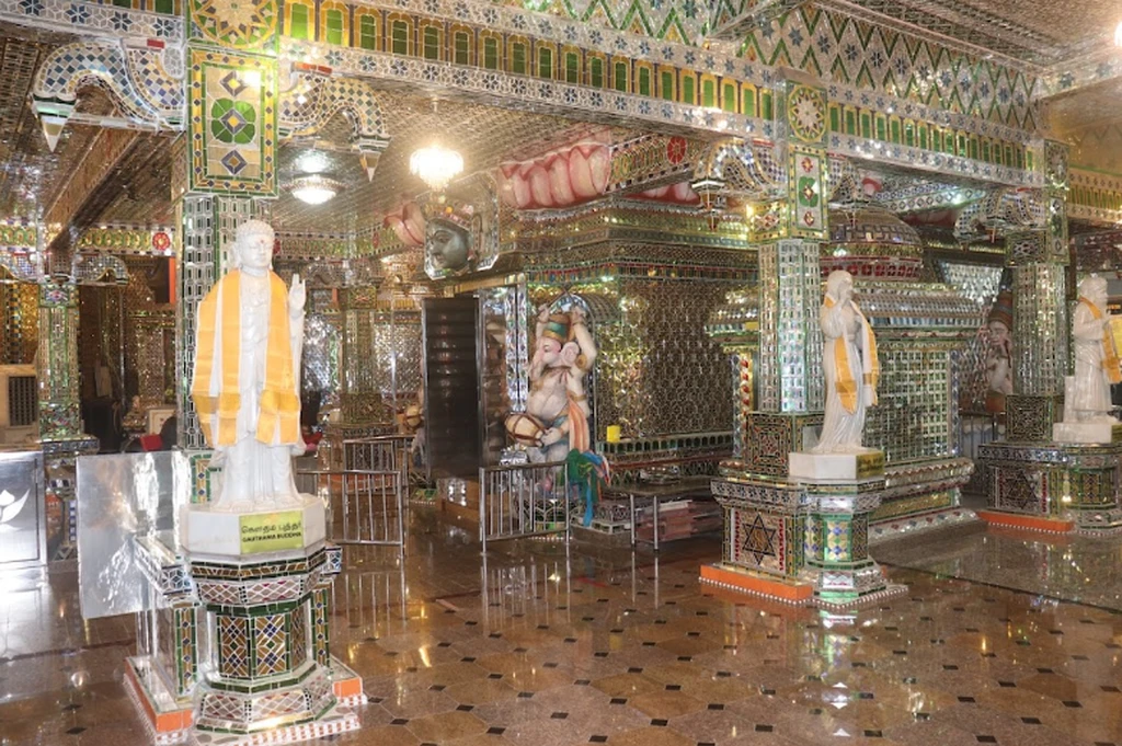 Kuil Kaca Arulmigu Sri Rajakaliamman