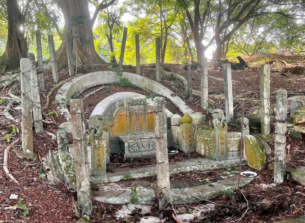 Bukit China Cemetery