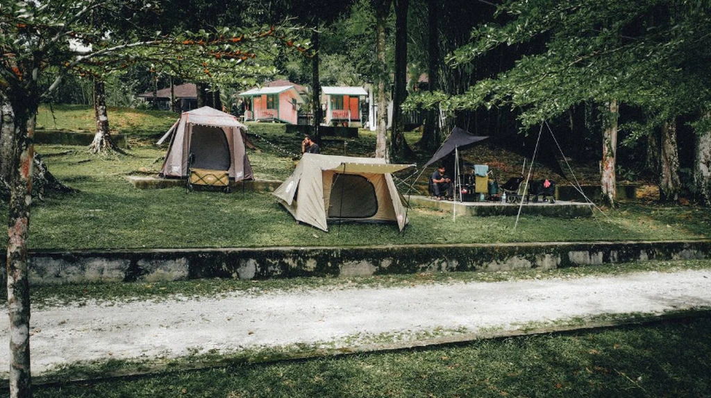 Camping Ground Resort Taman Eko Rimba Komanwel - 20 Tapak Perkhemahan Terbaik di Selangor Untuk Aktiviti Luar yang Seronok!