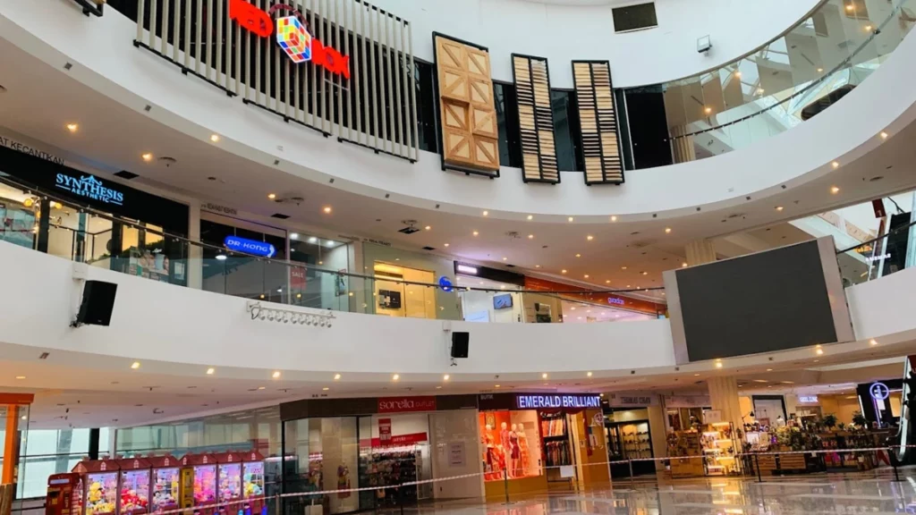 Empire Shopping Gallery