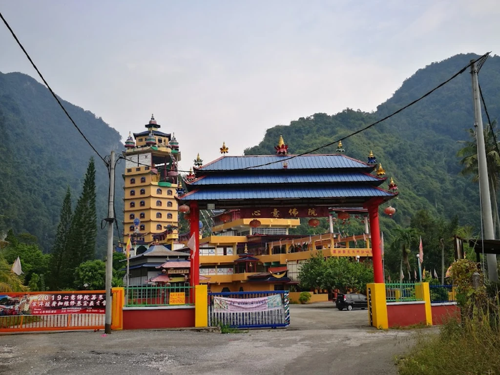 Kuil Buddha Hati Tercerahkan 2