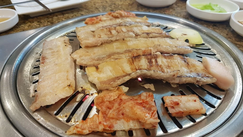 Restoran BBQ Korea Han Woo Ri