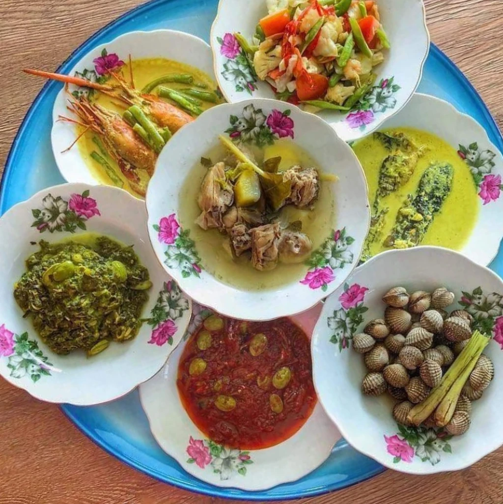 Hayyan Huda Opahs Kitchen