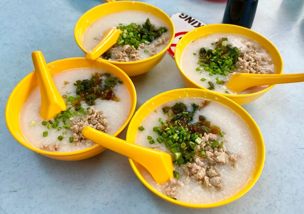 Bubur Hon Kee - 20 Tempat Sarapan Kopitiam Terbaik di KL & PJ Untuk Sarapan!