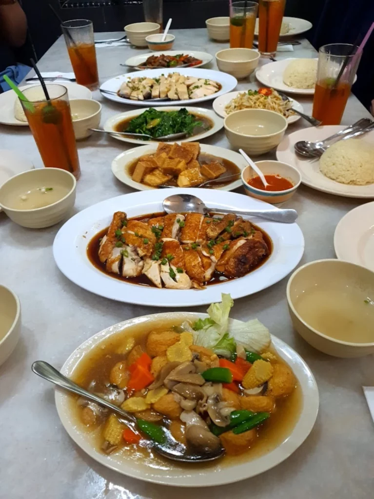 IPOH Hainan Chicken Rice - Best Halal Food in Ipoh: 10 Muslim-Friendly Restaurants!