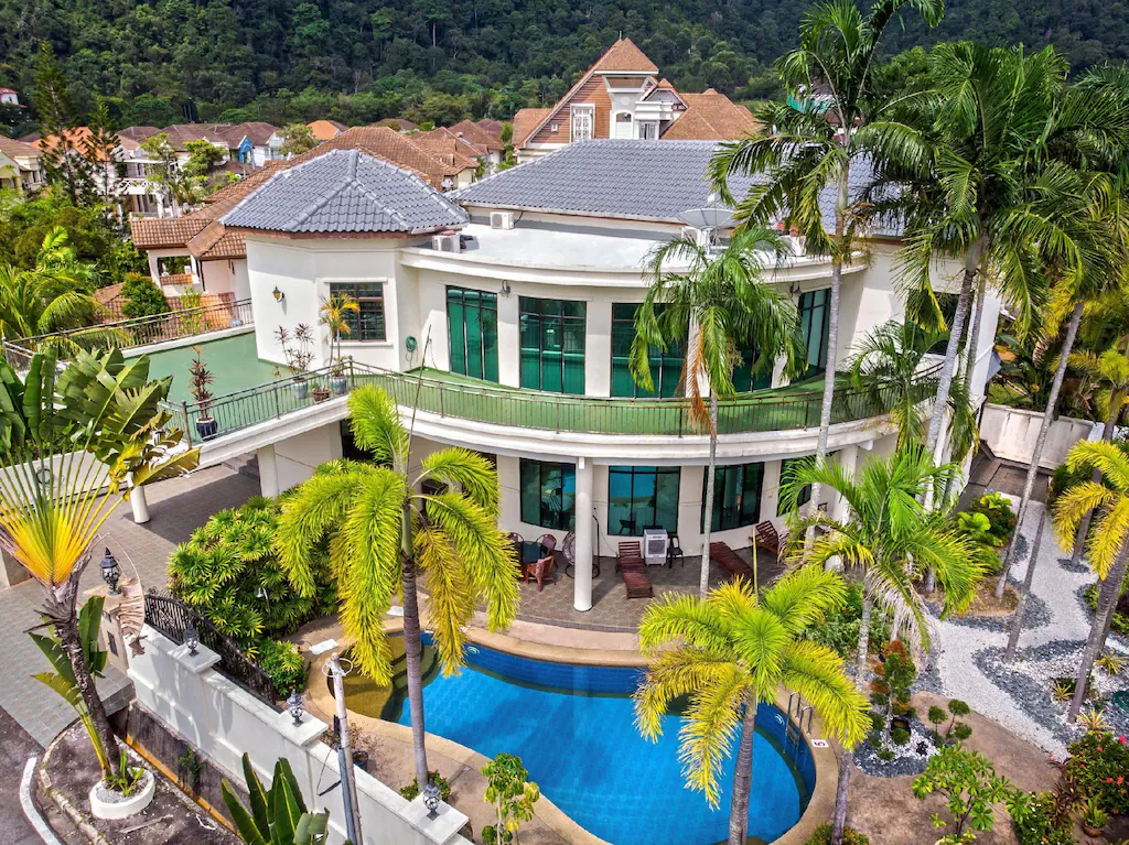 IVC Villa 2 Banglo Mewah dengan Kolam Renang Peribadi
