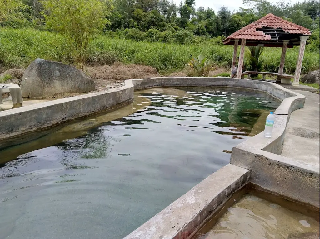 Kolam Air Panas Kuala Kubu Baru Kuala Kubu Baru Selangor 4 Gambar