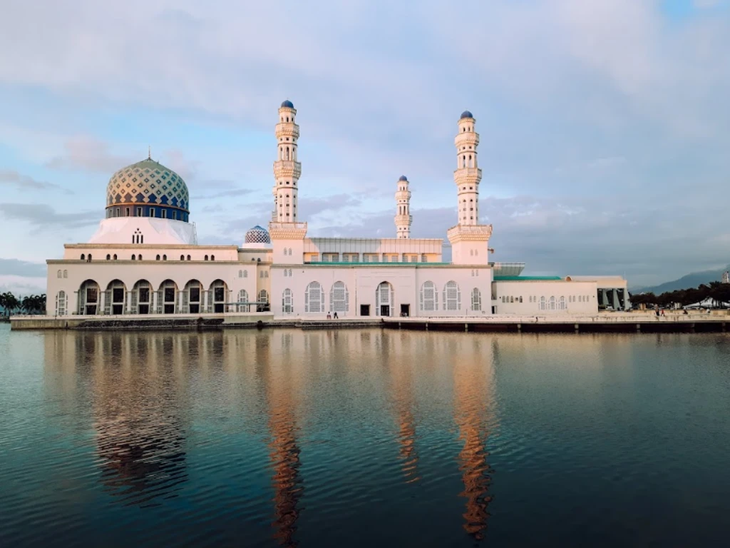 Masjid Bandaraya Kota Kinabalu Masjid Bandaraya Kota Kinabalu