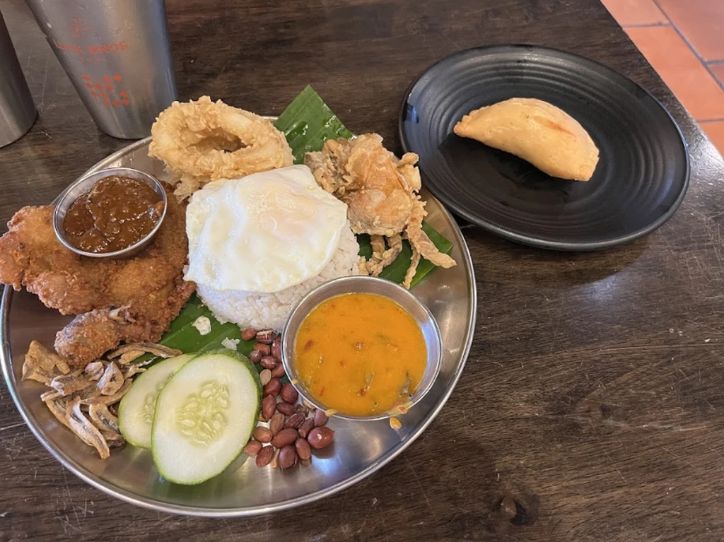 Luckbros Kopi Petaling Street 4 - 20 Tempat Sarapan Kopitiam Terbaik di KL & PJ Untuk Sarapan!