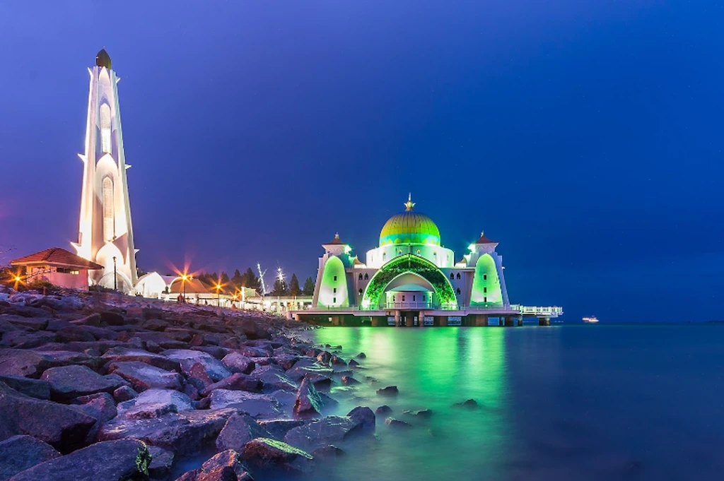 Masjid Selat Melaka