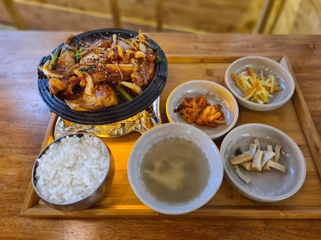 Kafe Masakan Tradisional Korea Oiso