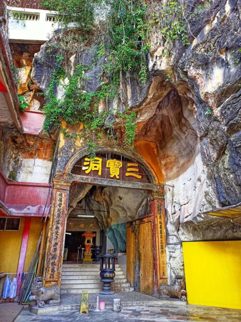 Sam Poh Tong Cave Temple 2