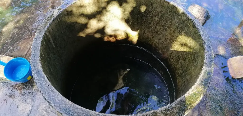 Sungai Serai Hot Spring Pool Image