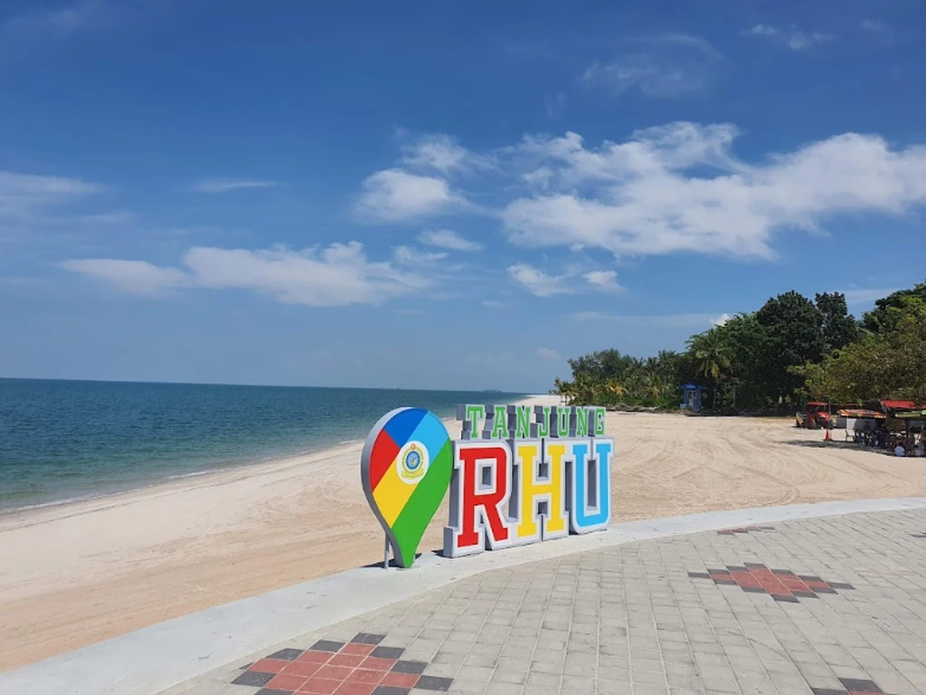 Pantai Tanjung Rhu