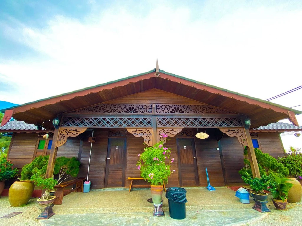 Teratak TokNgah - 14 Best Homestays in Sekinchan for Paddy Field View!