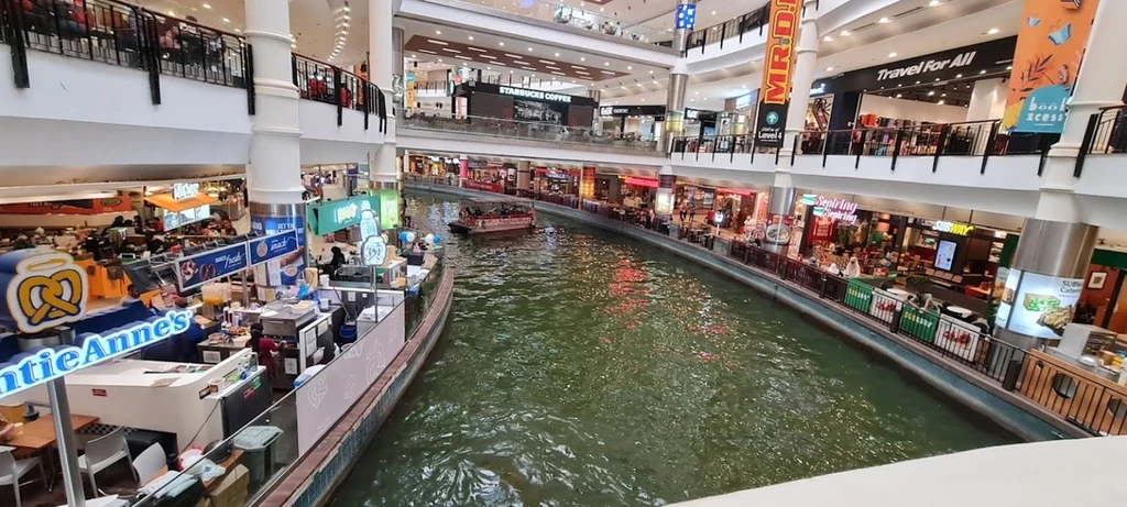The Mines Shopping Mall Di Seri Kembangan