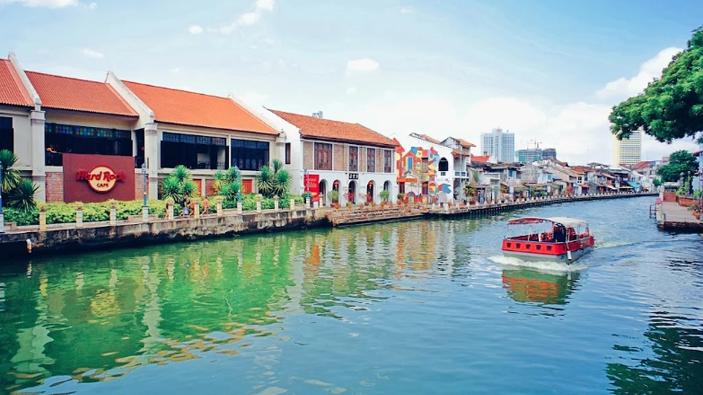 Tempat Menarik Di Melaka: Waktu Malam, Percuma, Family Day