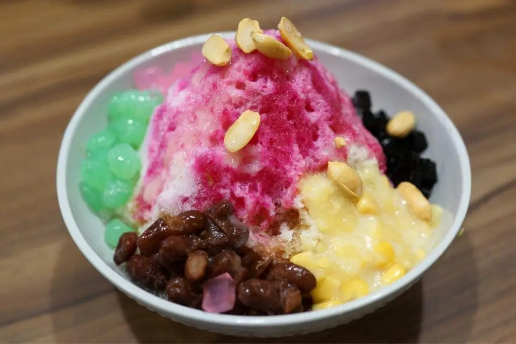 39. Ais Kacang (Shaved Ice with Beans)