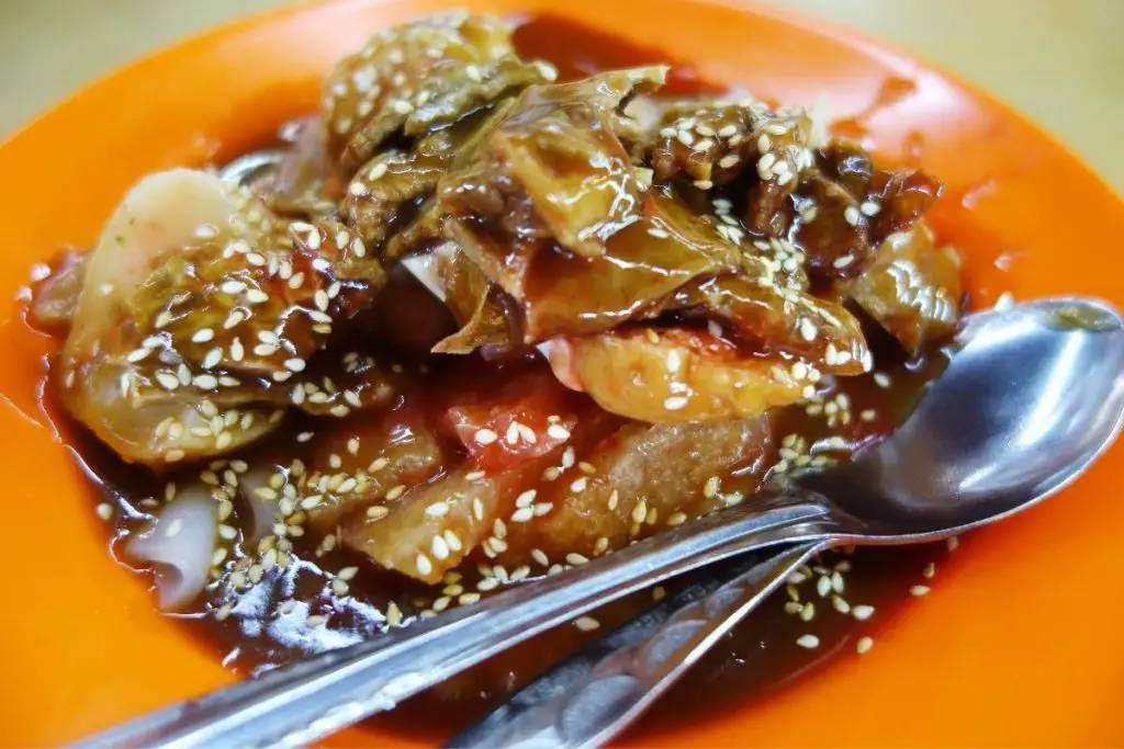 35. Chee Cheong Fun (Nasi Kukus Gulungan)