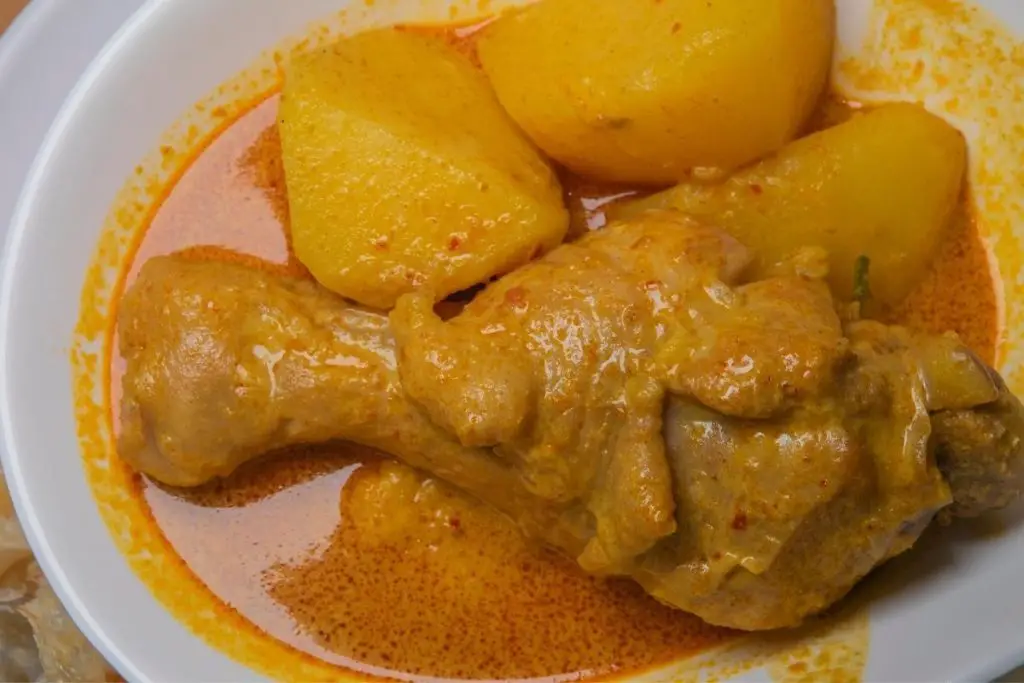 38. Kari Ayam (Chicken Curry)