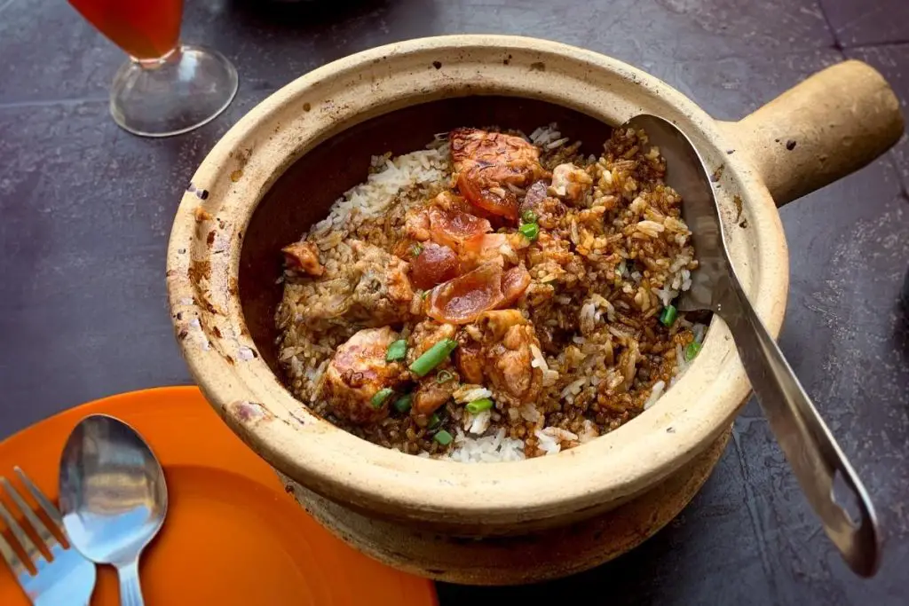 62. Nasi Ayam Claypot