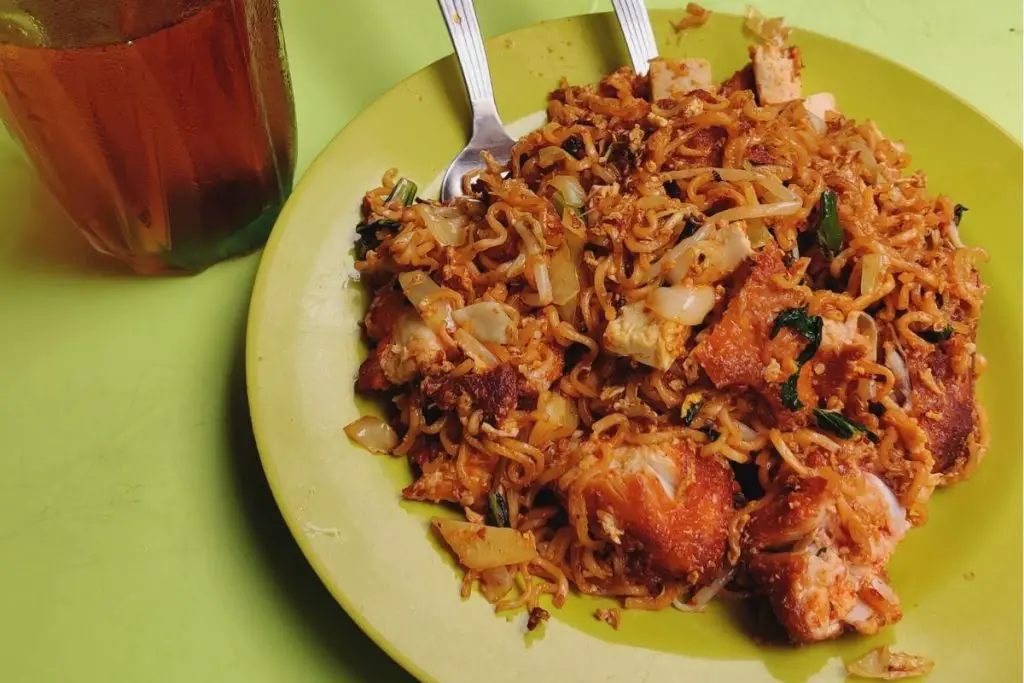 70. Maggi Goreng (Mee Segera Tumis)