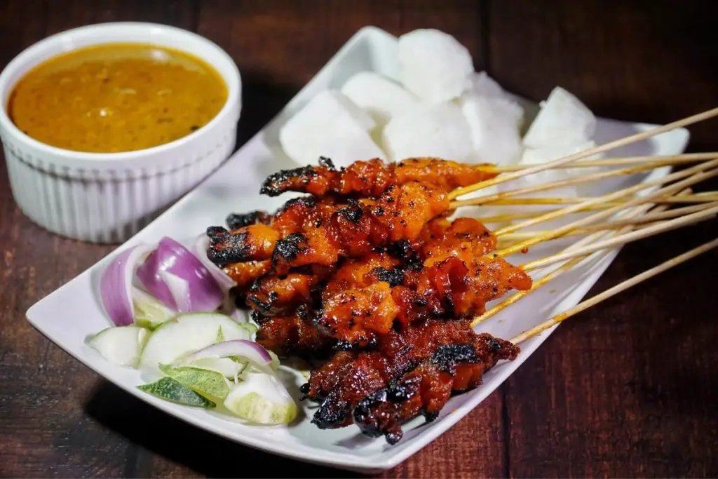 18. Satay (Grilled Meat Skewers)