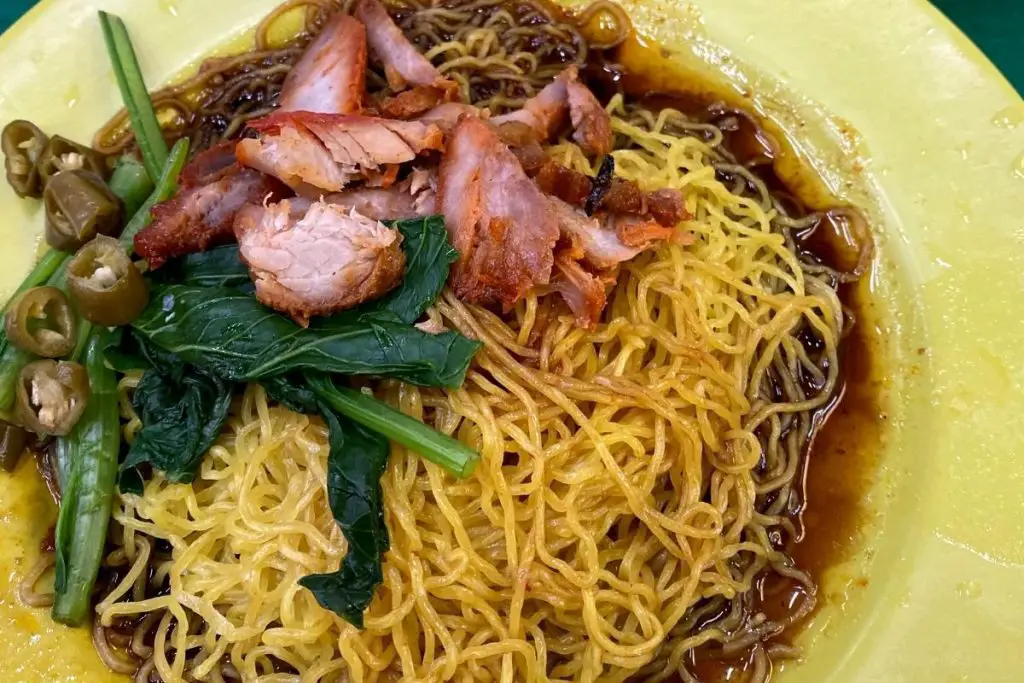 6. Wanton Mee (Mee Wonton)